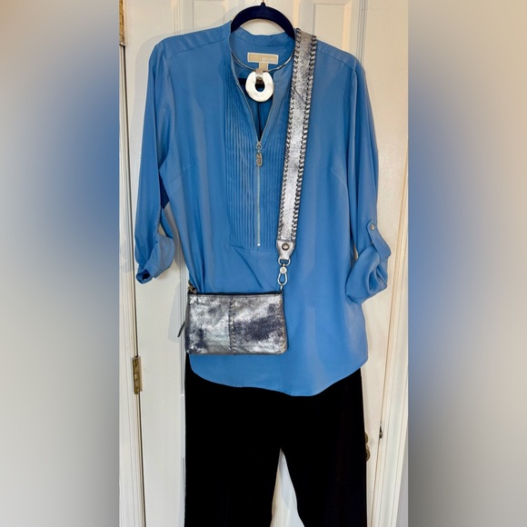 Michael Kors Blue Blouse Size Large with silver tone hardware - Picture 17 of 17